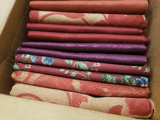Lot of 20 Mixed Vintage Red/Purple Fabric Yards Scraps - LushesFabrics