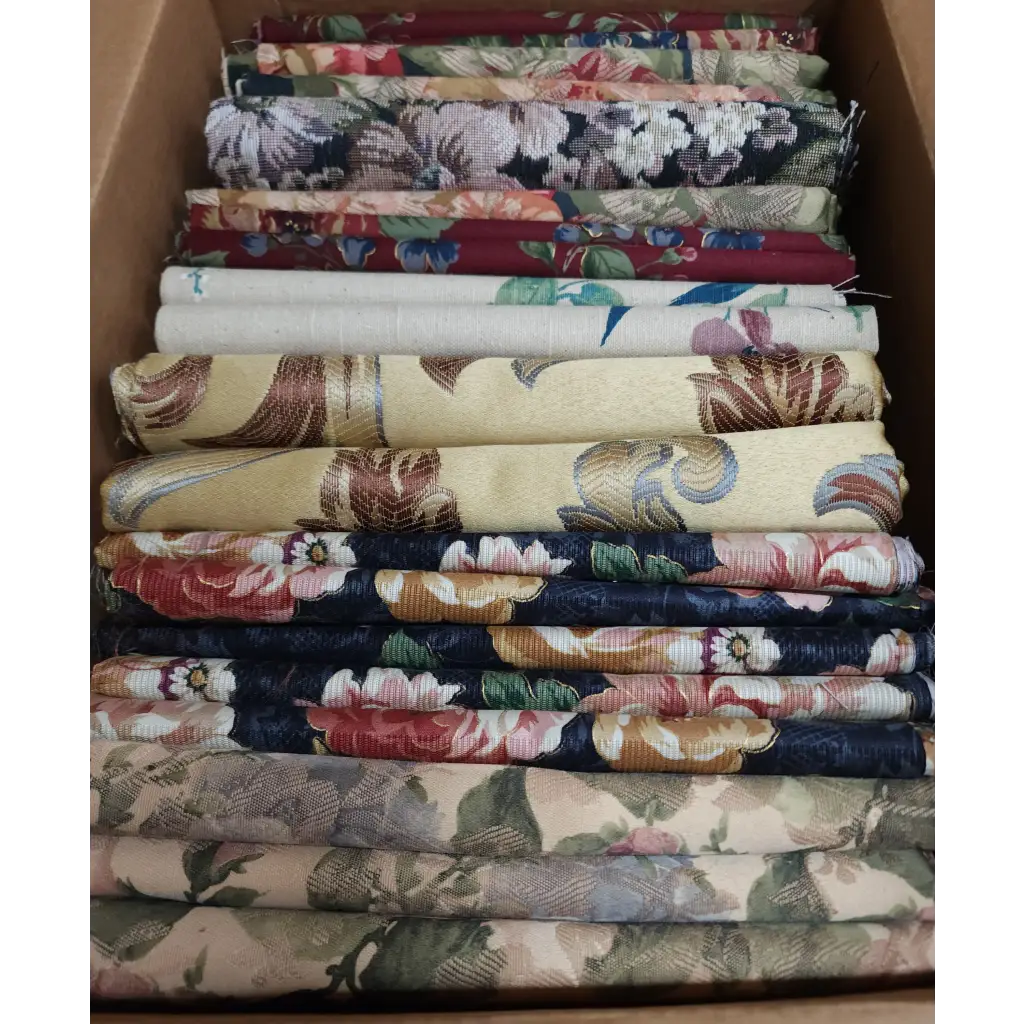 Lot of 20 Mixed Vintage Floral Fabric Yards Scraps